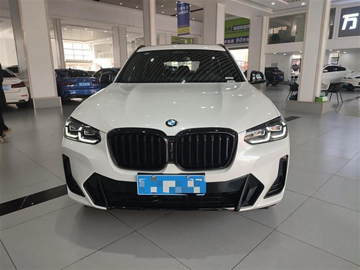 寶馬 寶馬X3  2022款 xDrive30i 領(lǐng)先型 M曜夜套裝圖片