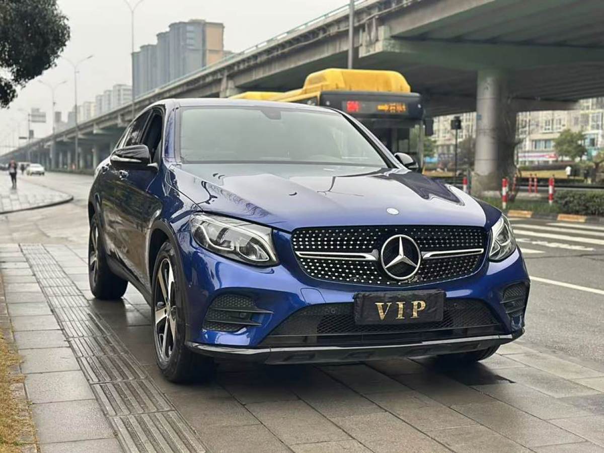 奔馳 奔馳GLC  2022款 改款 GLC 300 4MATIC 轎跑SUV圖片