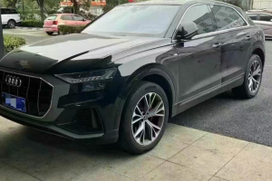 奥迪Q8 奥迪 55 TFSI 臻选动感型