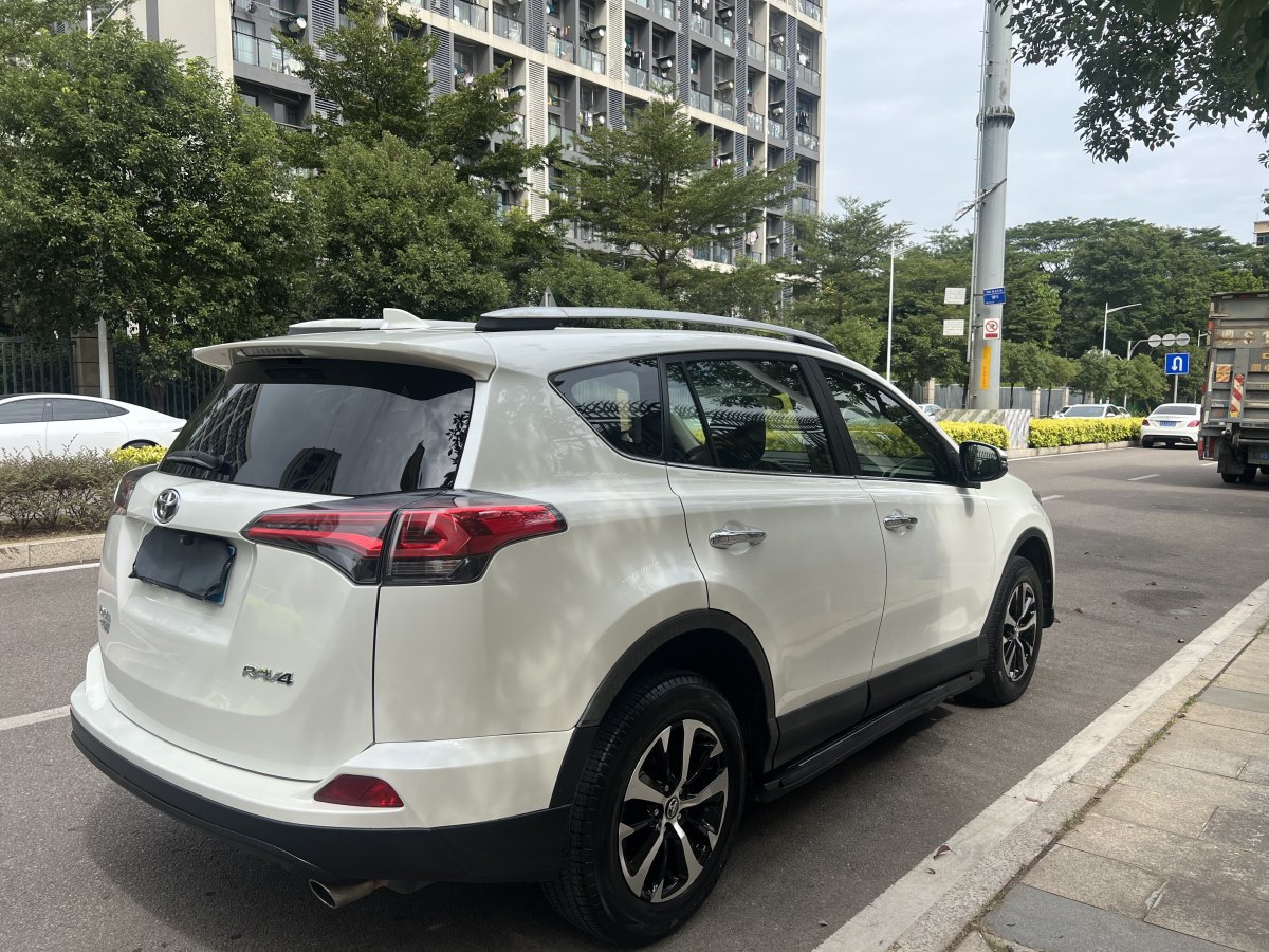 豐田 RAV4  2016款 榮放 2.0L CVT兩驅(qū)風(fēng)尚版圖片