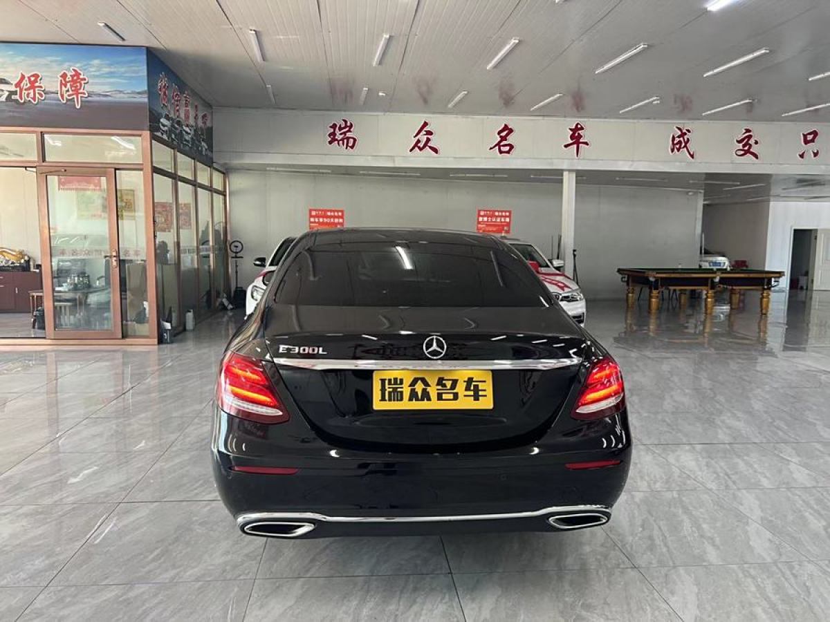 奔驰 奔驰E级  2019款 改款 E 300 L 豪华型图片