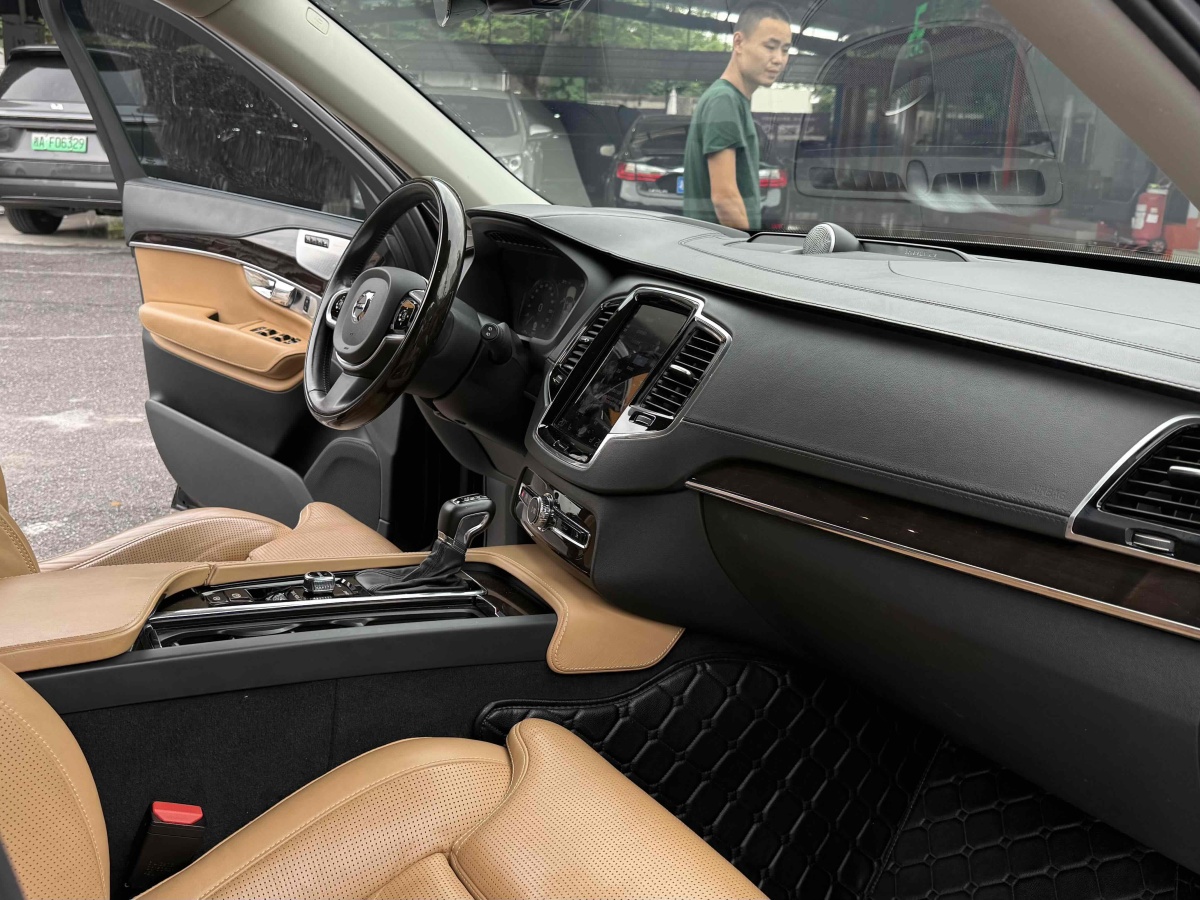 沃爾沃 XC90  2015款 T6 智尊版 7座圖片