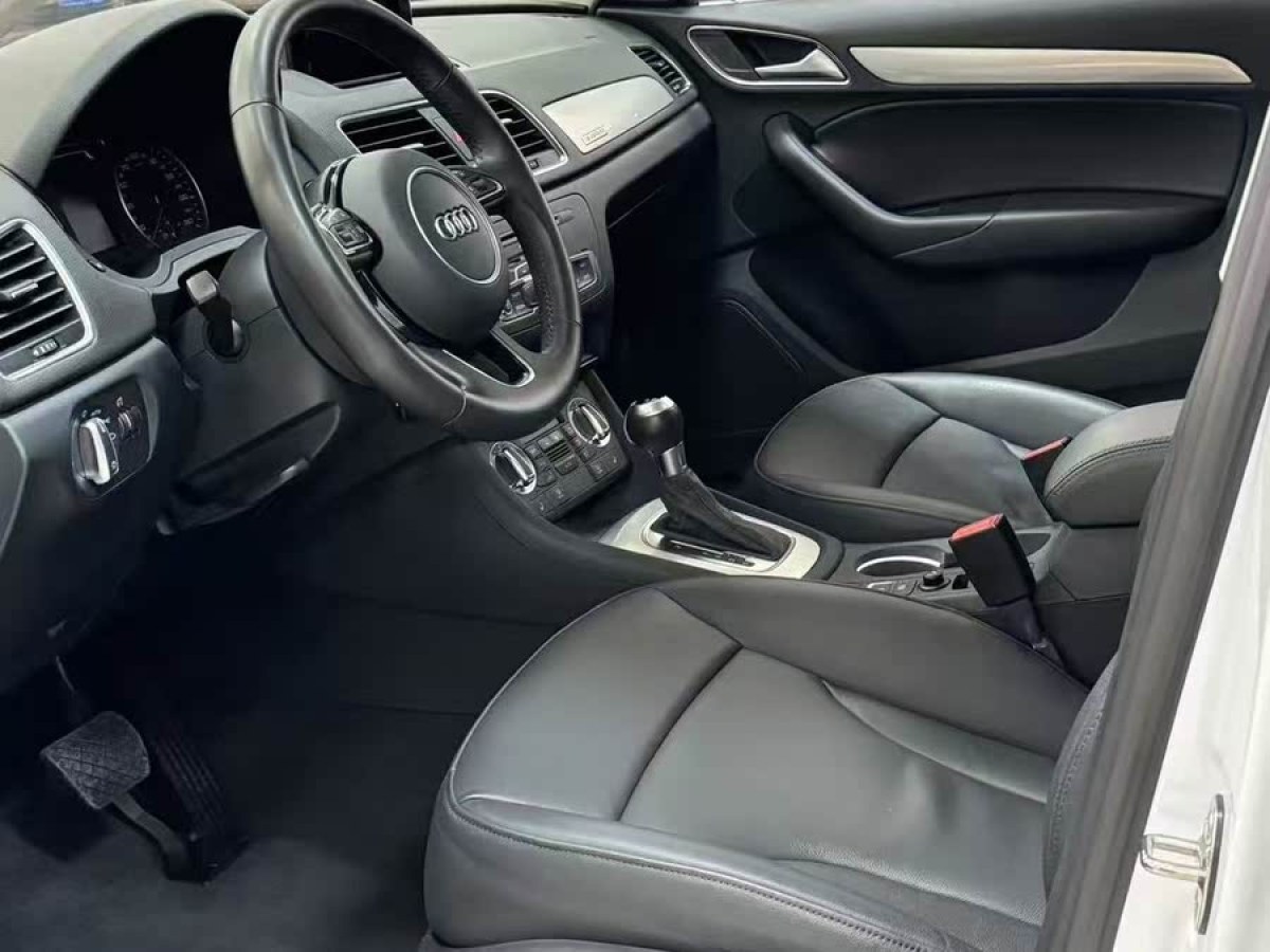 奧迪 奧迪Q3  2015款 35 TFSI quattro 技術(shù)型圖片