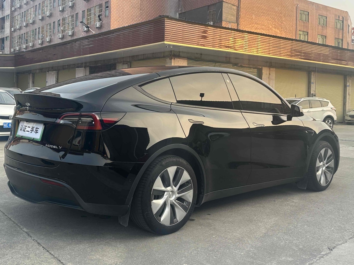 特斯拉 Model 3  2022款 后輪驅(qū)動(dòng)版圖片