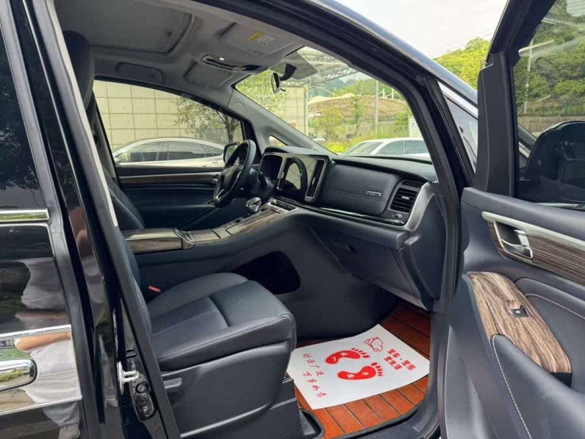 廣汽傳祺 M8  2024款 領秀系列 390T 尊享版圖片