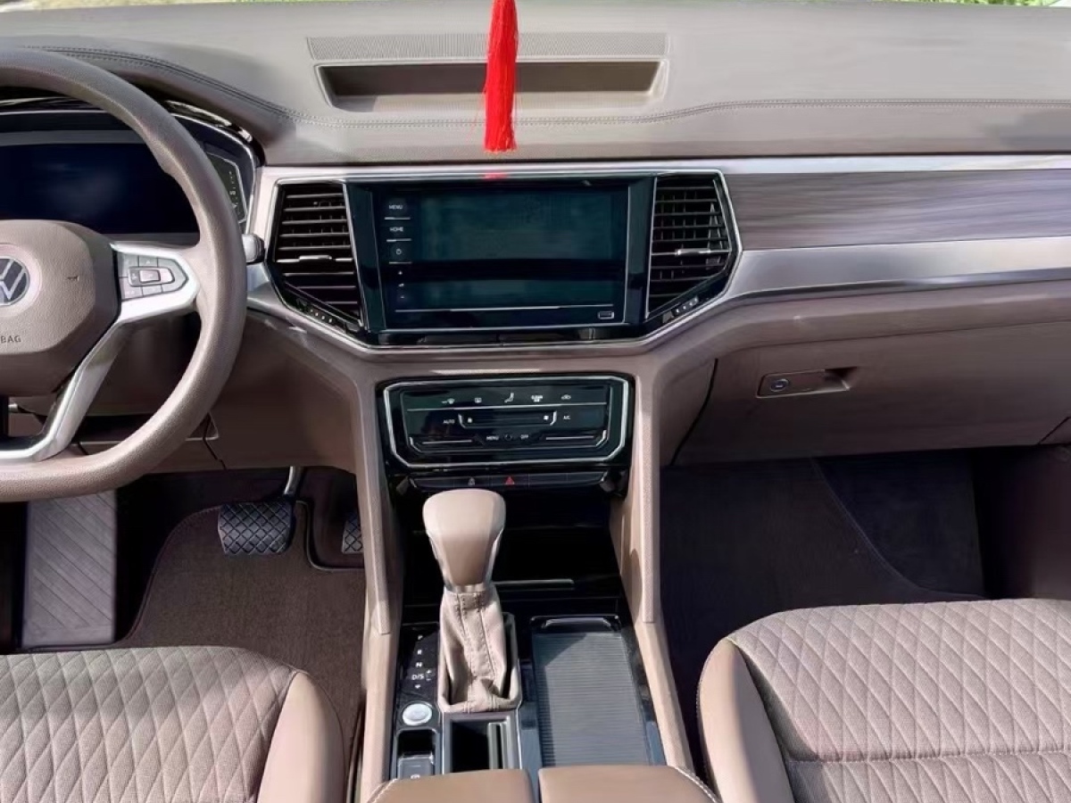 大眾 威然  2020款 330TSI 商務(wù)版圖片
