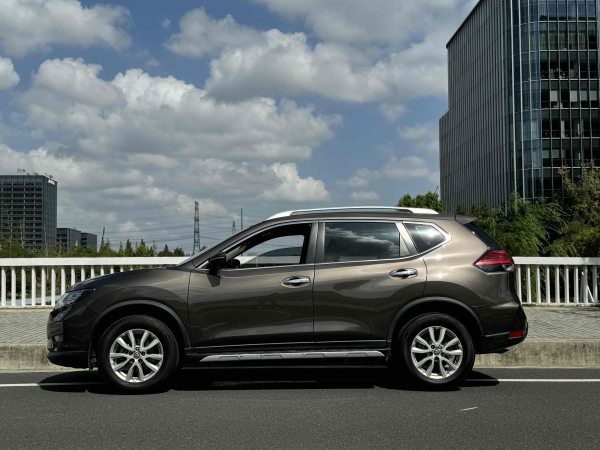 日產(chǎn) 奇駿  2021款 2.0L CVT 2WD XL Premium尊享紀(jì)念版圖片