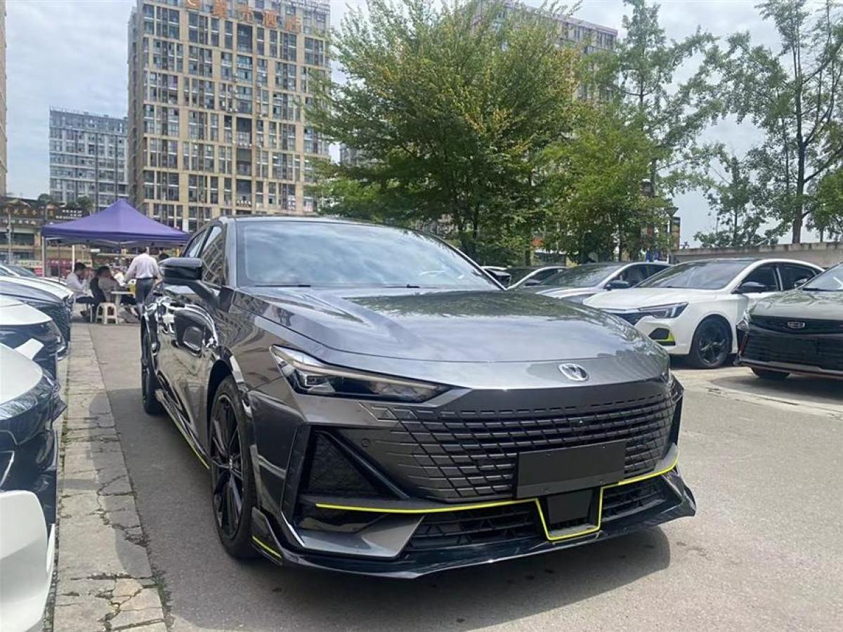 長(zhǎng)安 長(zhǎng)安UNI-V  2022款 1.5T 卓越型圖片