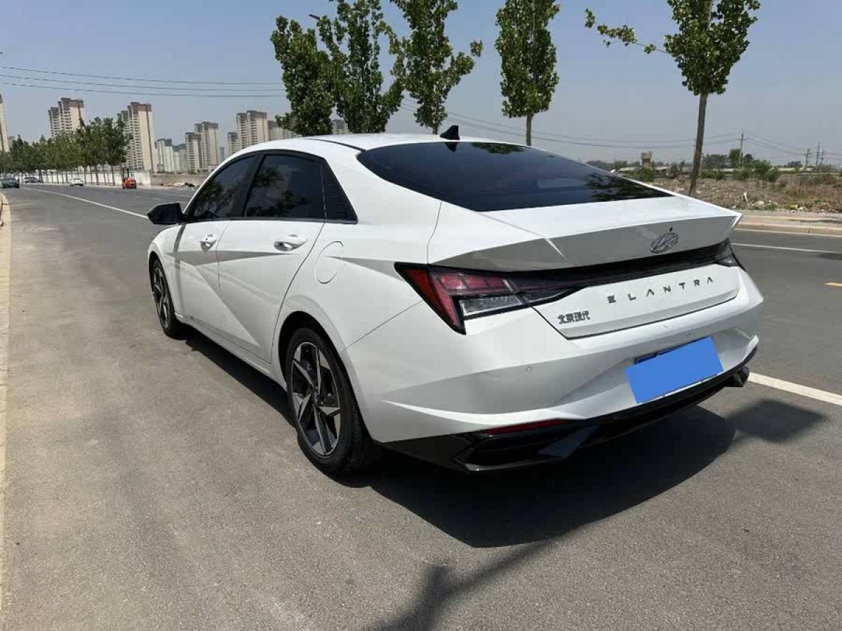 現(xiàn)代 伊蘭特  2022款 1.5L CVT LUX尊貴版圖片