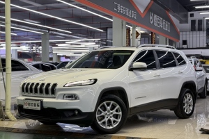 自由光 Jeep 2.4L 領(lǐng)先版