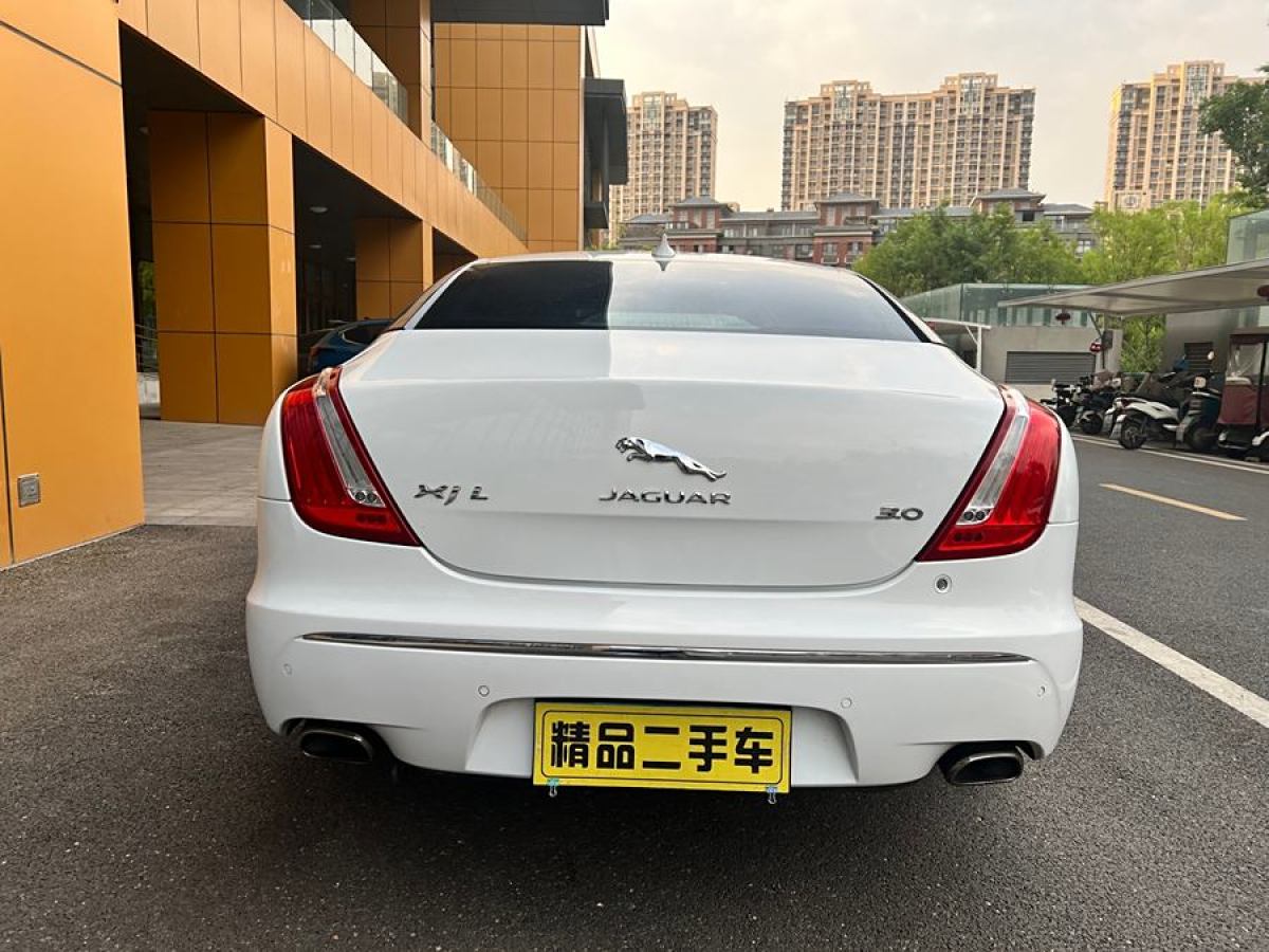 捷豹 XJ  2014款 XJL 2.0T 兩驅(qū)典雅商務(wù)版圖片