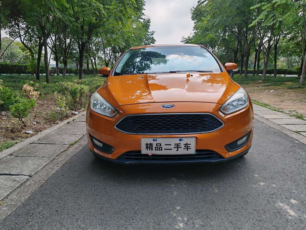 2015年9月福特 ?？怂? 2015款 兩廂 1.6L 自動(dòng)舒適型