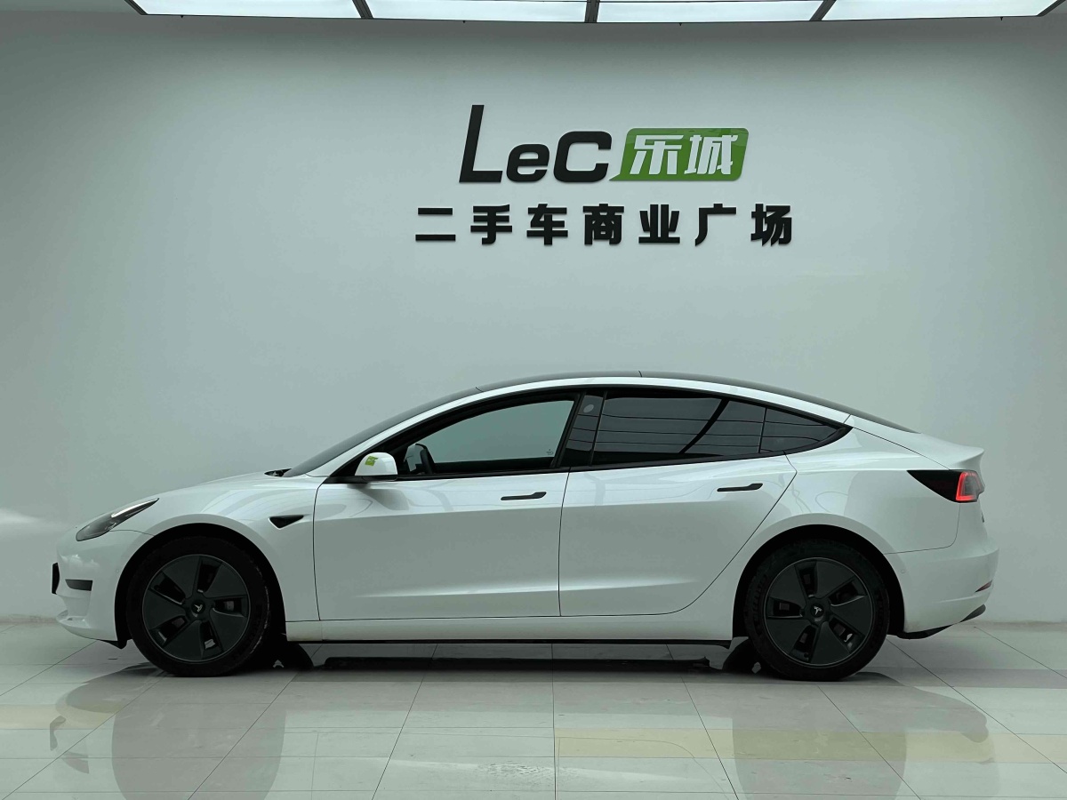 特斯拉 Model 3  2022款 改款 后輪驅(qū)動(dòng)版圖片