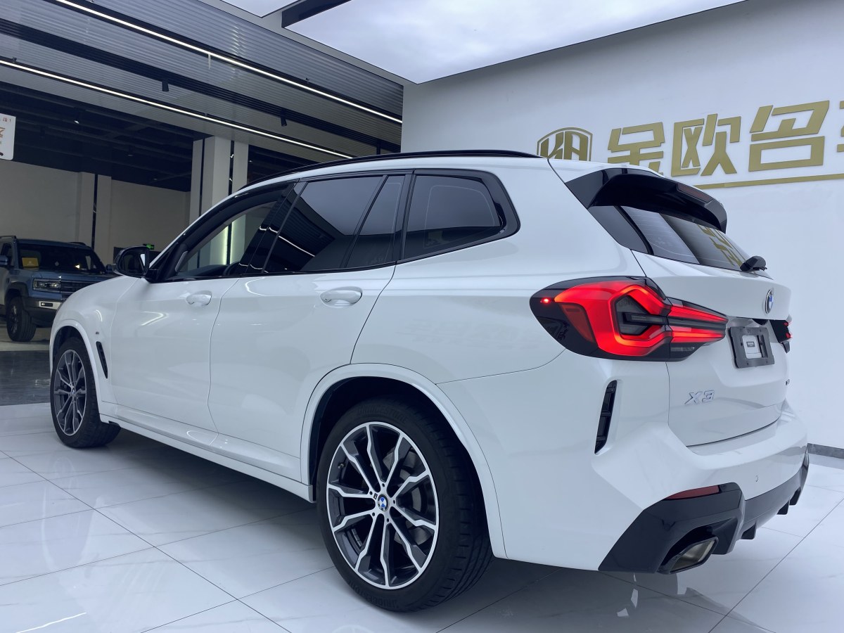 2022年1月寶馬 寶馬X3  2022款 xDrive30i 領(lǐng)先型 M曜夜套裝