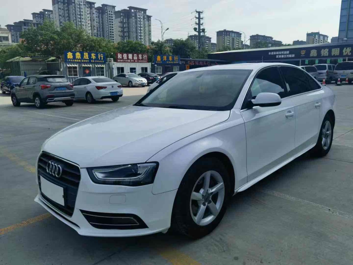 2016年1月奧迪 奧迪A4L  2013款 35 TFSI 自動標(biāo)準(zhǔn)型