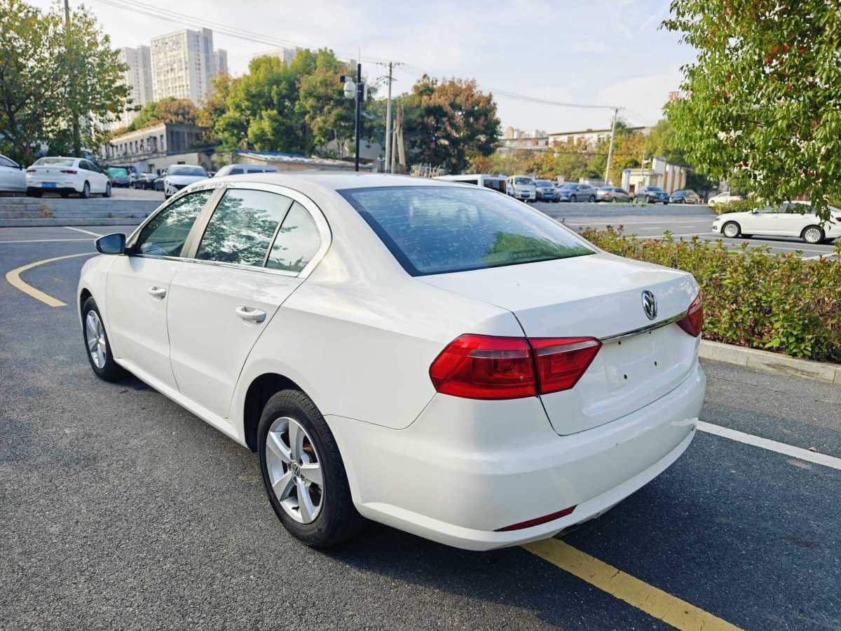 大眾 朗逸  2013款 改款經(jīng)典 1.6L 自動風尚版圖片