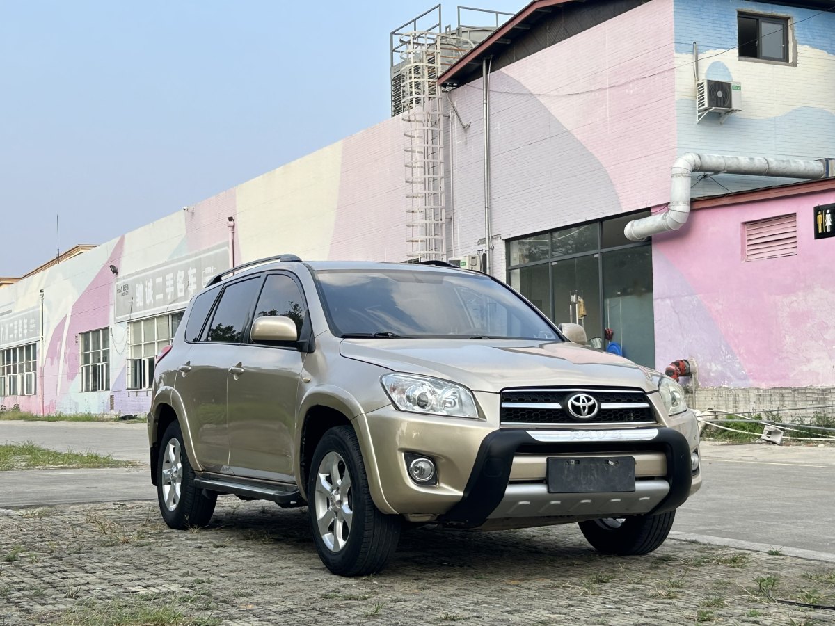 豐田 RAV4榮放  2011款 2.4L 自動四驅至臻導航版圖片