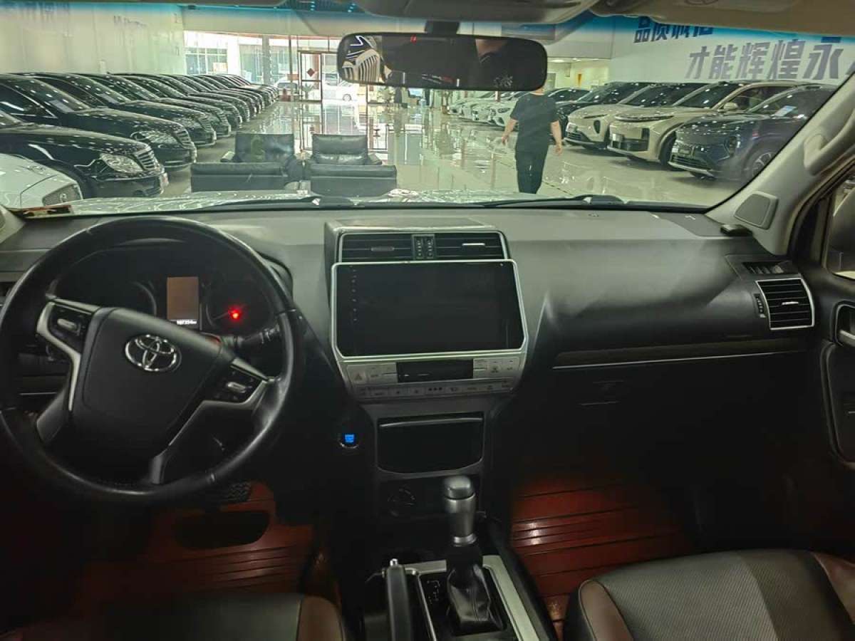 豐田 普拉多  2019款 3.5L 自動TX-L尊享版后掛備胎圖片