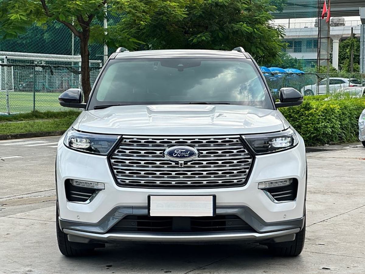 福特 探險(xiǎn)者  2023款 EcoBoost 285 四驅(qū)鈦金版 6座圖片