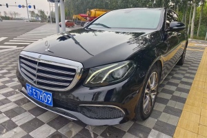 奔驰E级 奔驰 E 300 L 豪华型