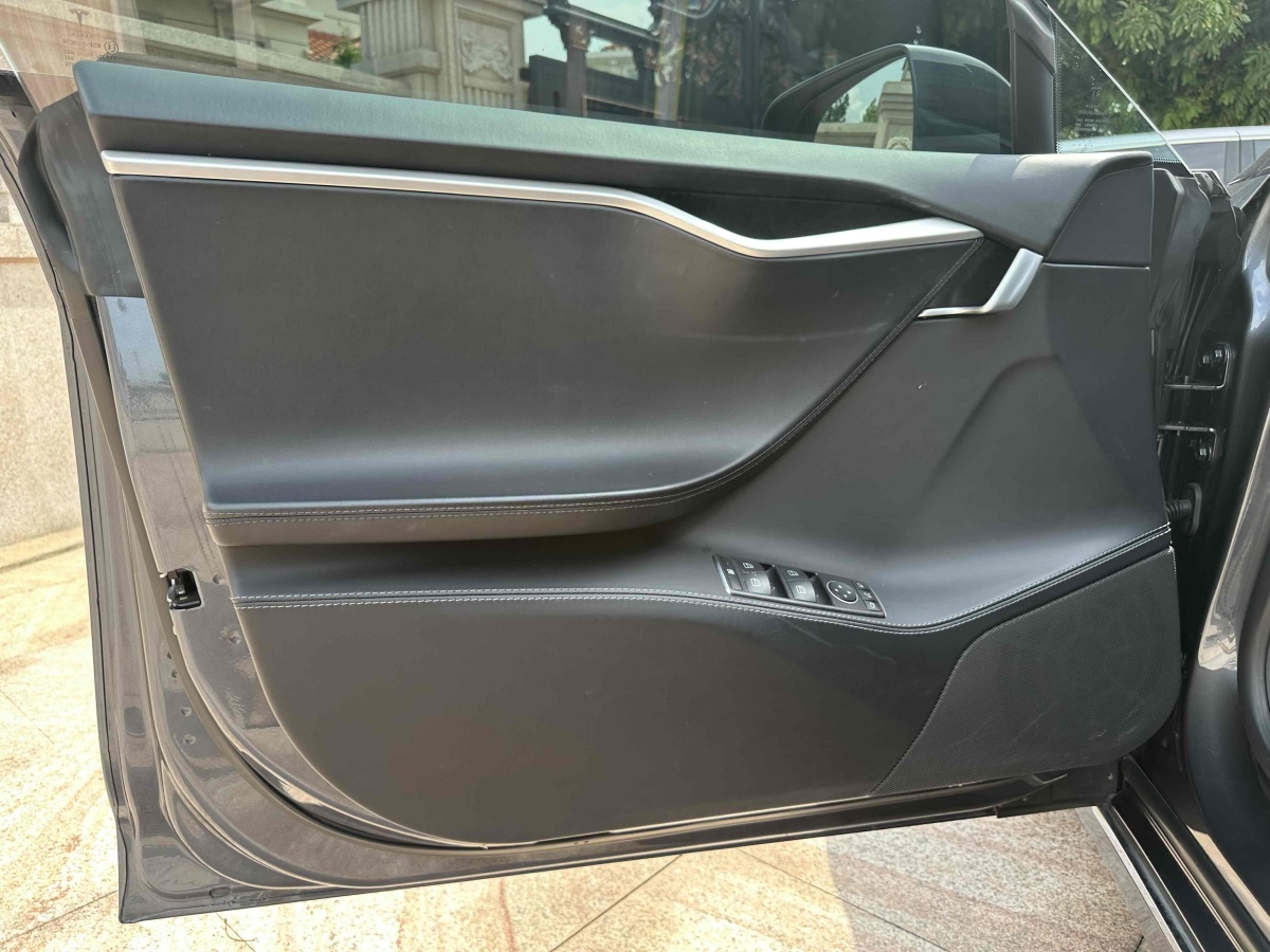 特斯拉 Model S  2017款 Model S 100D 長(zhǎng)續(xù)航版圖片