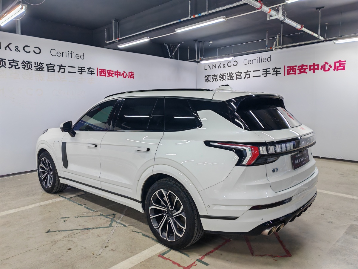 領(lǐng)克 領(lǐng)克09新能源  2021款 2.0T PHEV Halo 六座圖片