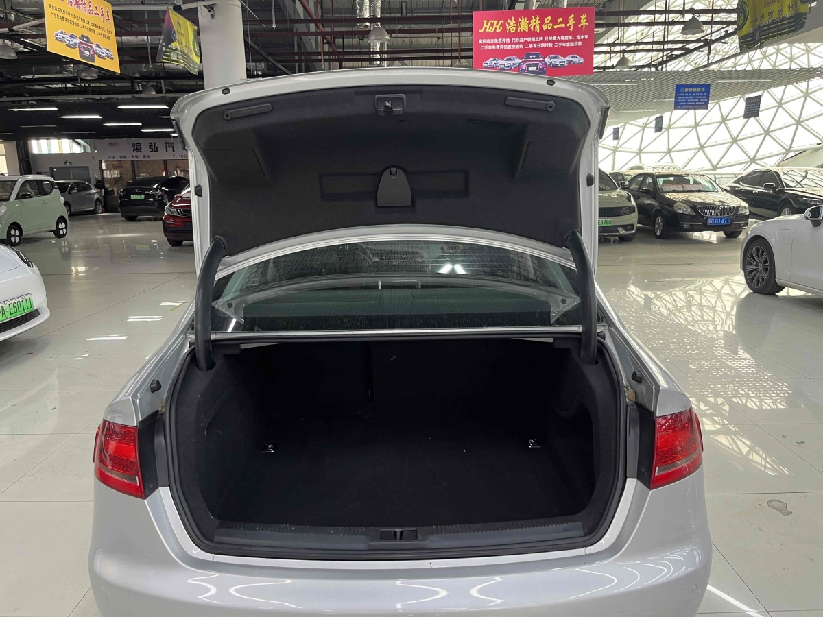 奧迪 奧迪A4L  2011款 2.0 TFSI 標準型圖片