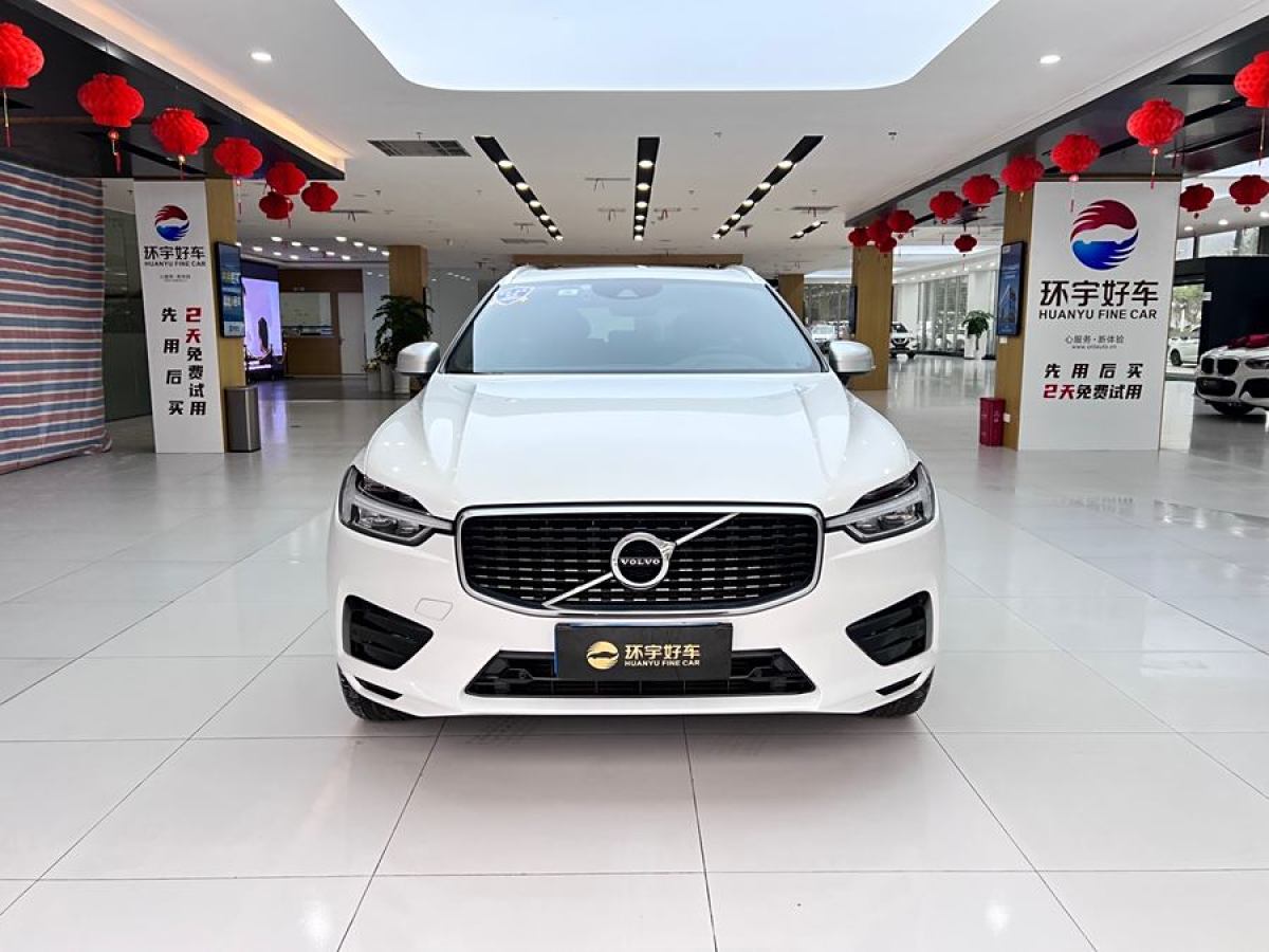 沃爾沃 XC60  2019款 T5 四驅(qū)智遠(yuǎn)運(yùn)動(dòng)版 國VI圖片