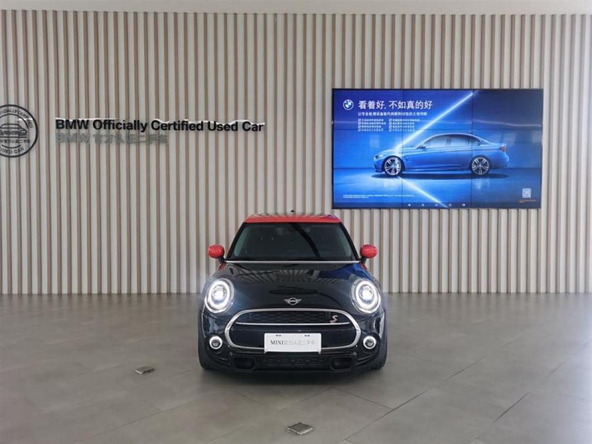 MINI MINI  2021款 2.0T COOPER S 經(jīng)典派 五門版圖片