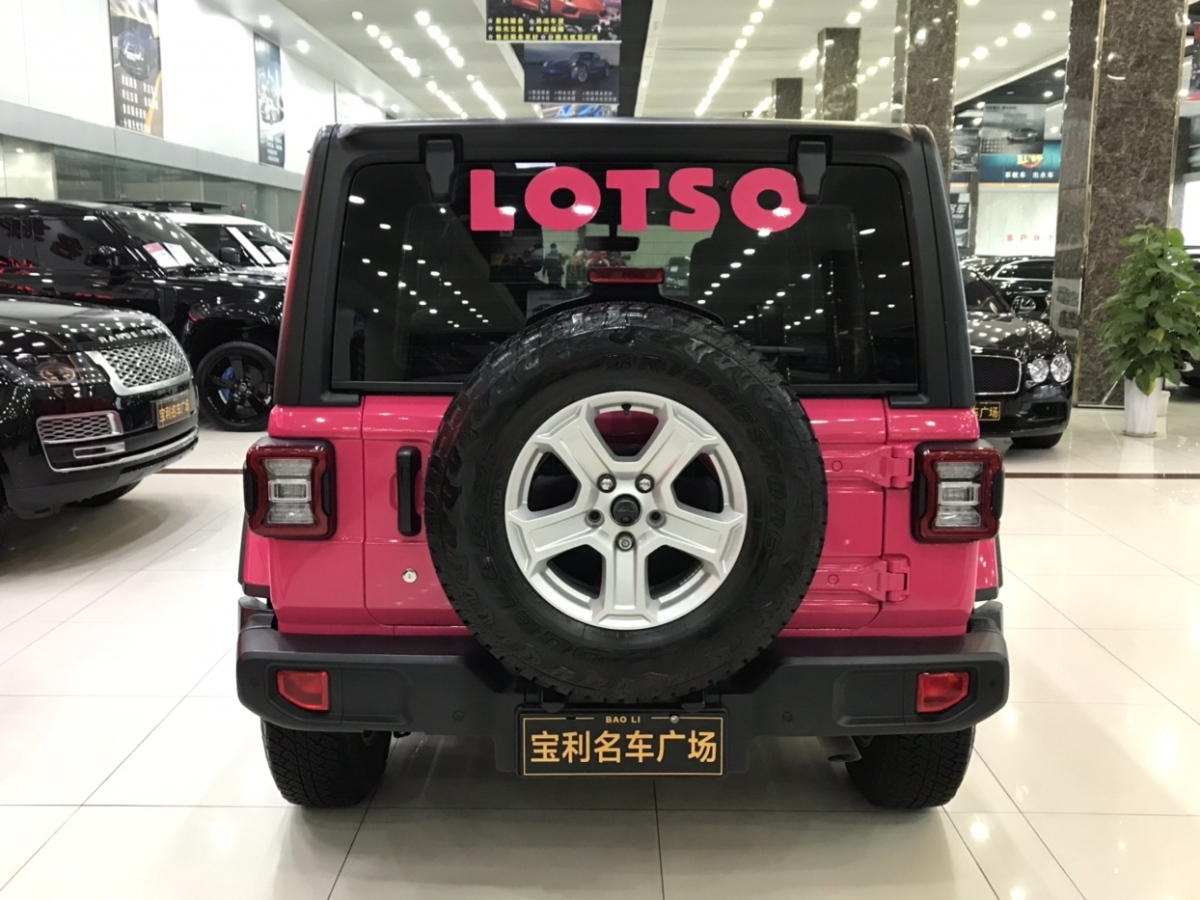 Jeep 牧馬人  2019款  2.0T Sahara 兩門版圖片