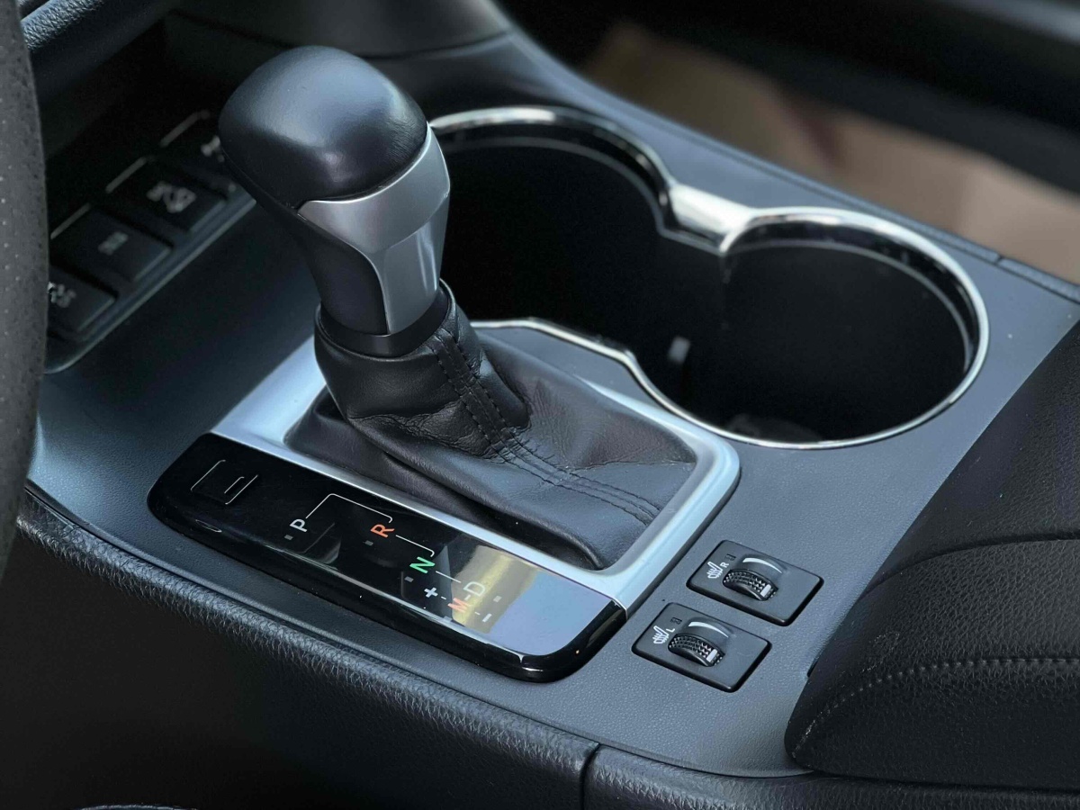丰田 汉兰达  2017款 2.0T 四驱豪华版 7座图片