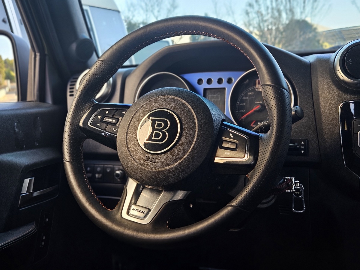 北京 BJ40  2016款 40L 2.0T 手動四驅尊貴版圖片