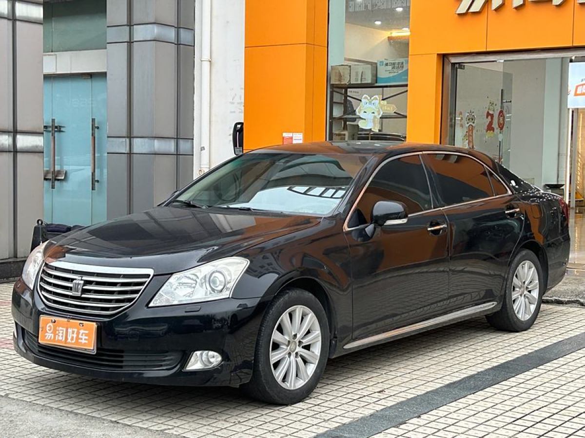 2011年3月豐田 皇冠  2010款 2.5L Royal 真皮天窗導(dǎo)航版