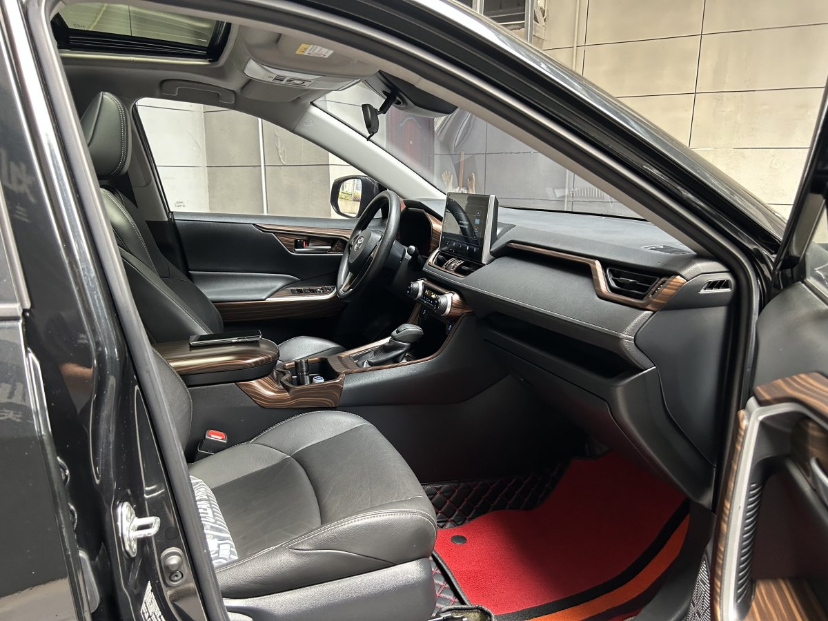 2020年7月豐田 威蘭達  2020款 2.0L CVT兩驅(qū)豪華版