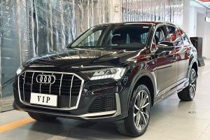 奥迪Q7 奥迪 55 TFSI quattro S line运动型