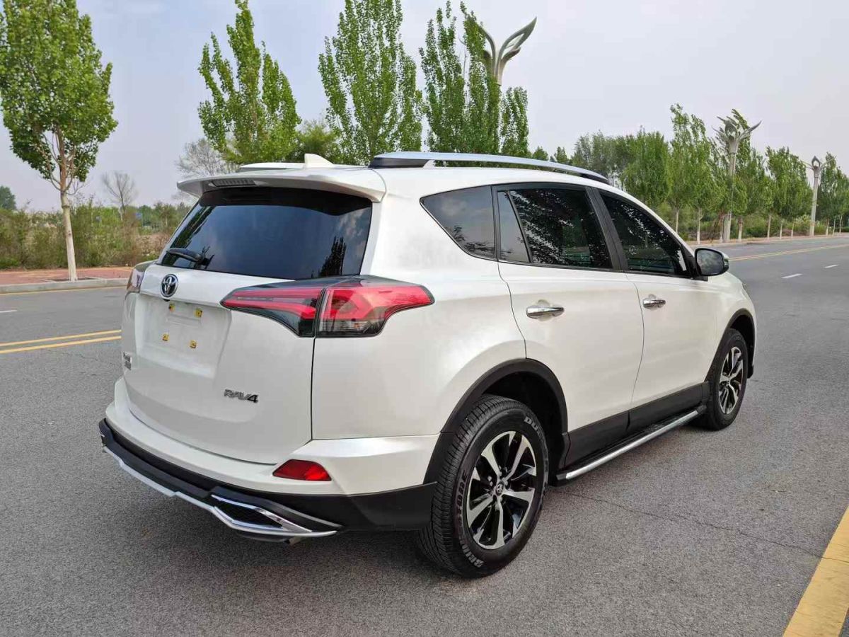 豐田 RAV4 圖片