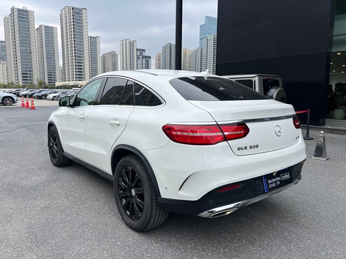 奔馳 奔馳GLE轎跑  2017款 GLE 320 4MATIC 轎跑SUV圖片