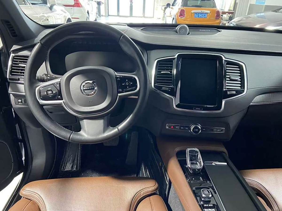 沃爾沃 XC90新能源  2021款 E驅(qū)混動 T8 智尊豪華版 7座圖片