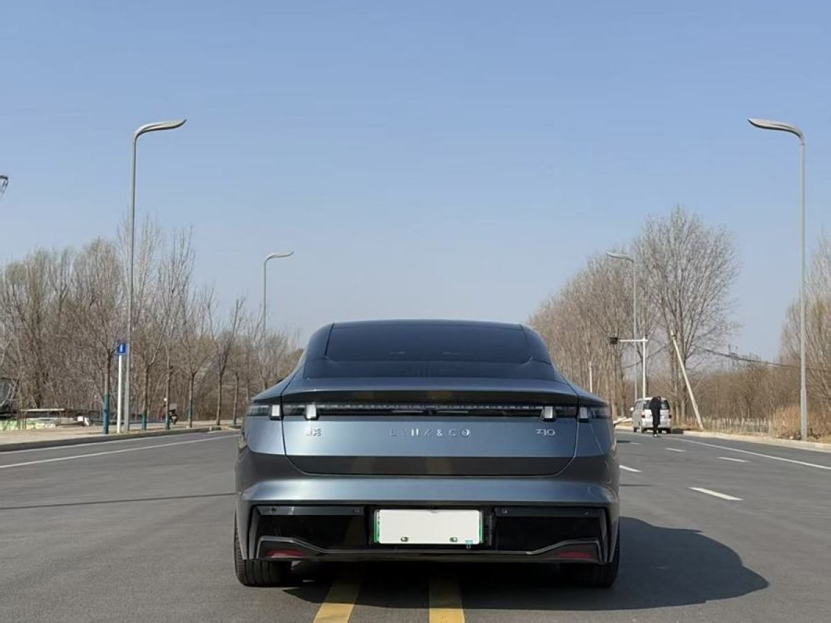 領(lǐng)克 領(lǐng)克Z10  2025款 95kWh 702km四驅(qū)智駕Ultra圖片