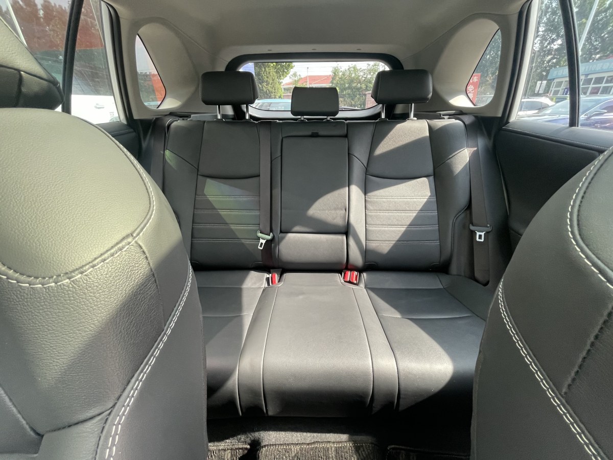 豐田 RAV4  2018款 榮放 2.0L CVT兩驅(qū)風(fēng)尚版圖片