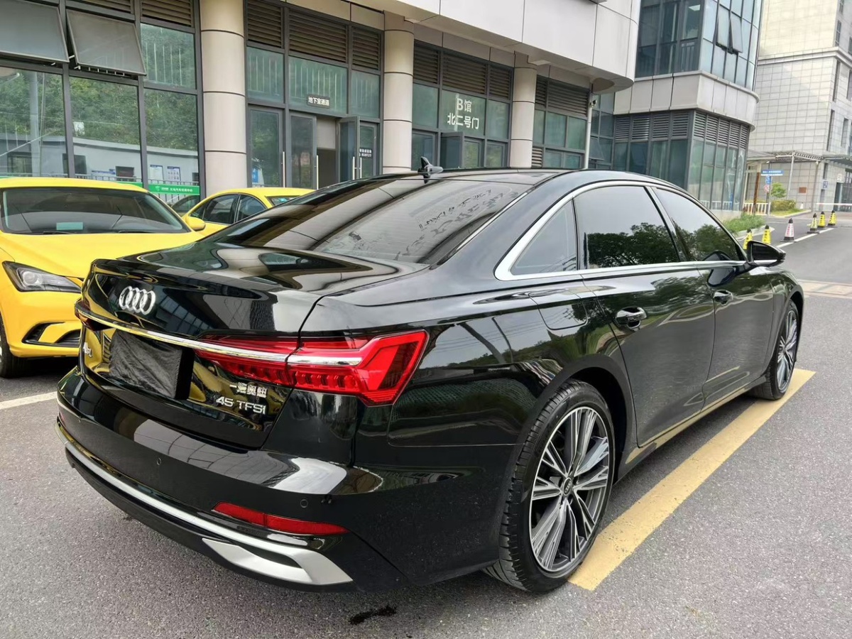 奧迪 奧迪A6L  2023款 45 TFSI 臻選致雅型圖片