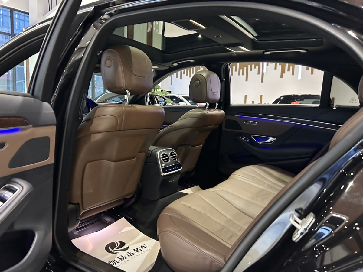 2016年12月奔驰 奔驰S级  2017款 S 320 L 商务型