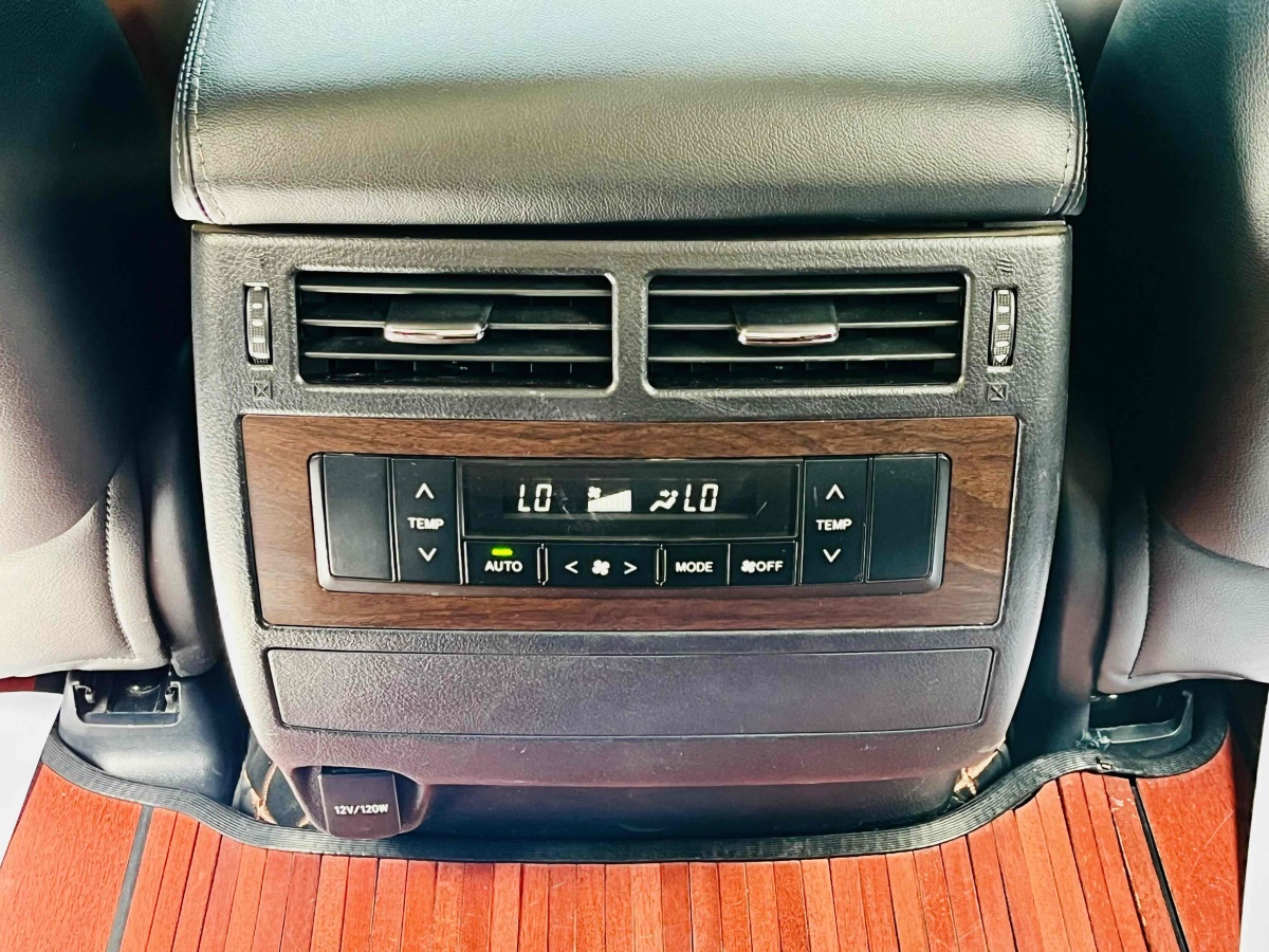 豐田 蘭德酷路澤  2018款 5.7L VX-R 12氣 底升(中東版)圖片