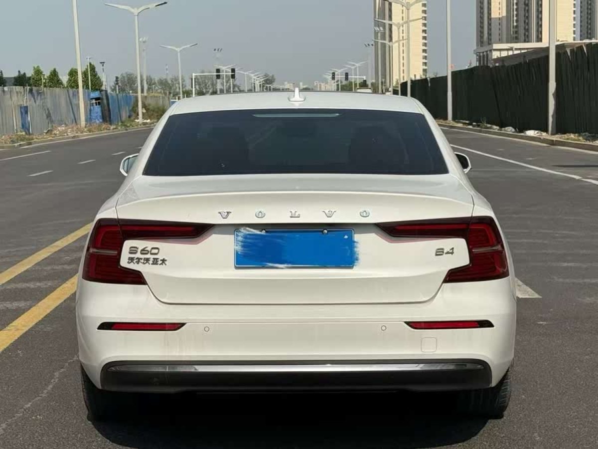 沃爾沃 S60L  2024款 B4 智遠(yuǎn)豪華版圖片