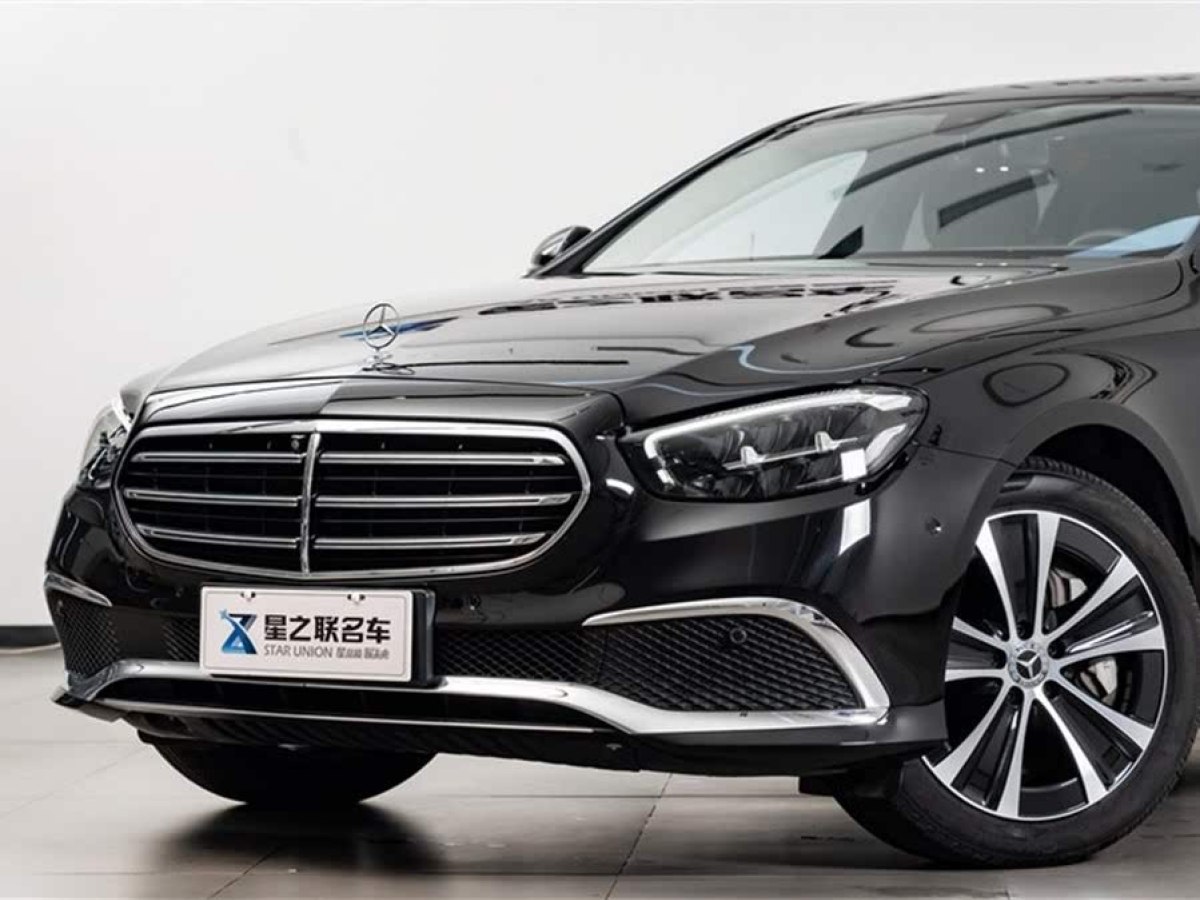 奔馳 奔馳E級(jí)新能源  2023款 E 350 e L 插電式混合動(dòng)力轎車圖片