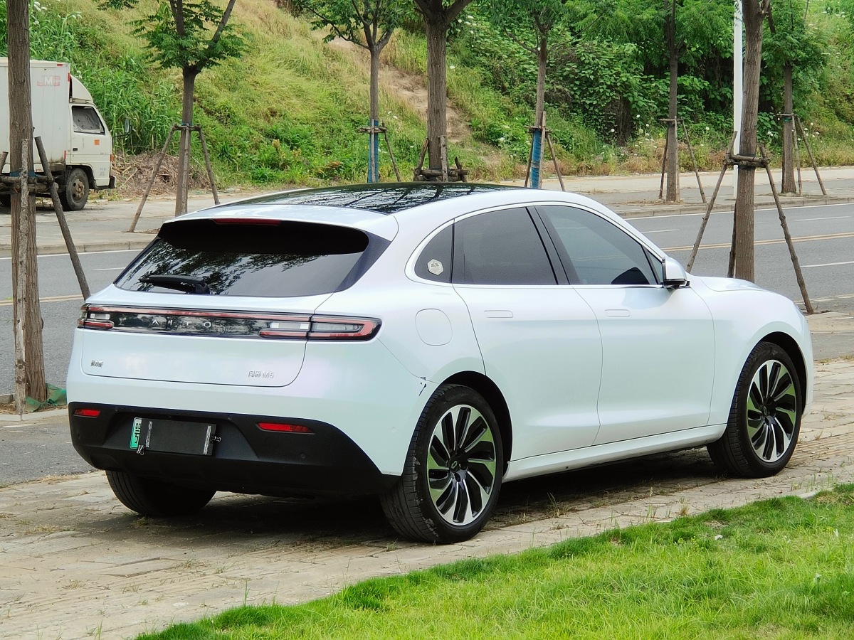 賽力斯 問界M5  2023款 增程后驅(qū)標(biāo)準(zhǔn)版圖片