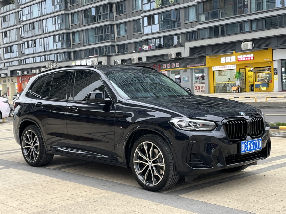 寶馬 寶馬X3  2023款 xDrive30i 領(lǐng)先型 M曜夜套裝圖片