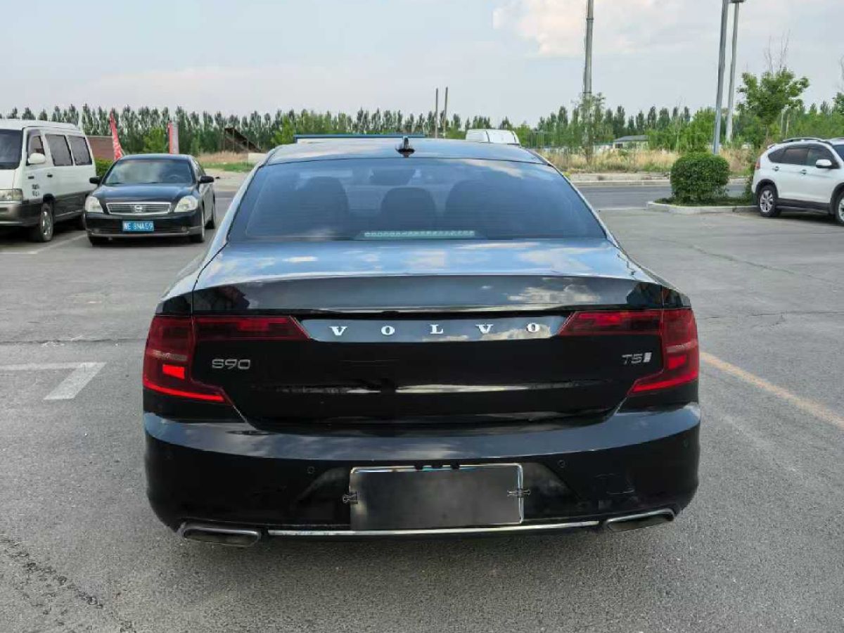 沃爾沃 S90  2018款 T4 智遠(yuǎn)版圖片