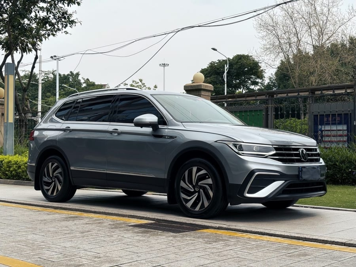 大眾 途觀L  2023款 改款 330TSI 自動兩驅(qū)智享版圖片