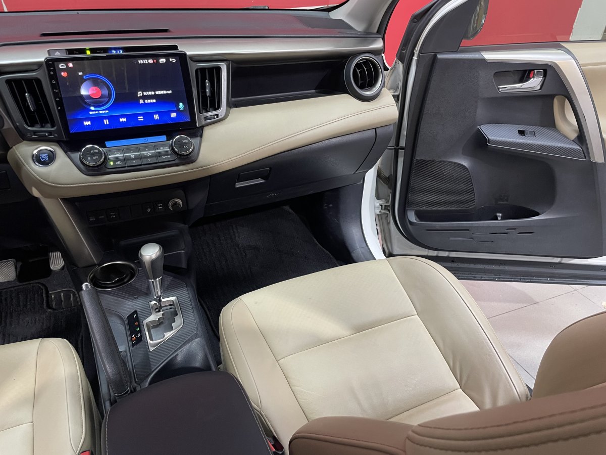 2013年10月豐田 RAV4  2018款 榮放 2.0L CVT四驅(qū)新銳版